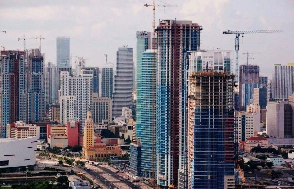 Los fondos inmobiliarios complementan su cartera de inversión